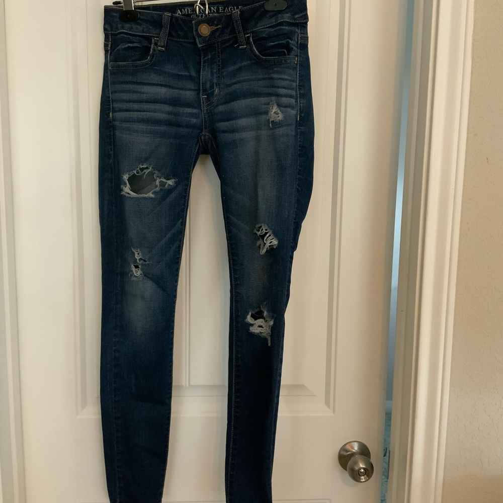 American Eagle dark wash skinny jean jeggings size 2 short.
